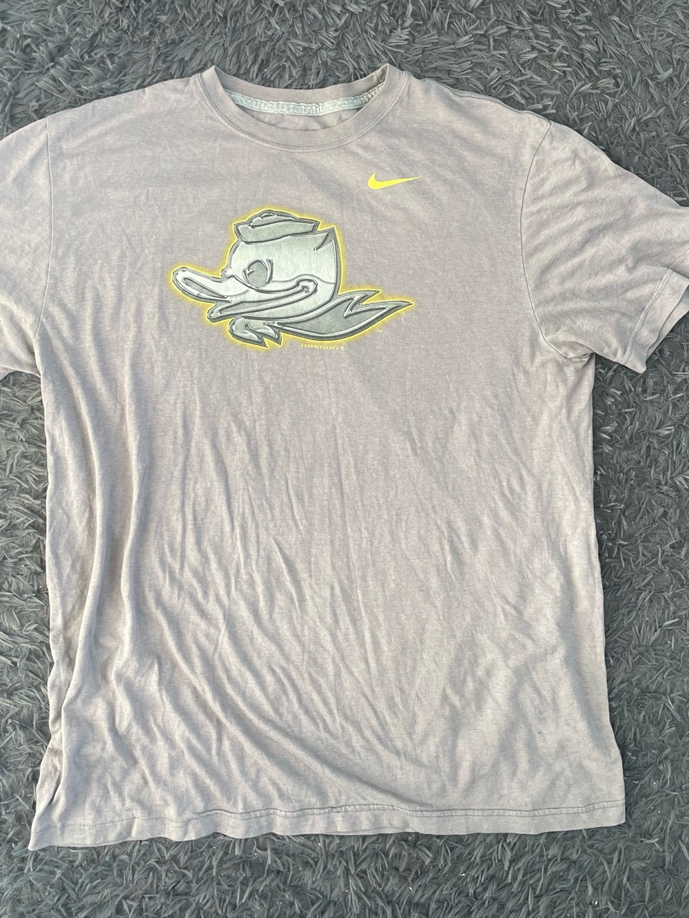 Men Size Large Nike Oregon Ducks Gray T-Shirt